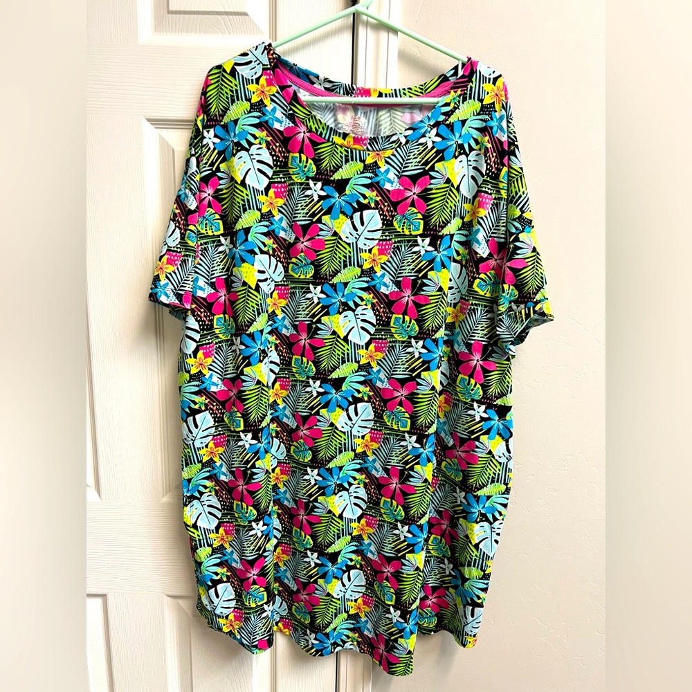 New, woman’s 2X-3X short dress/ lounge/night gown